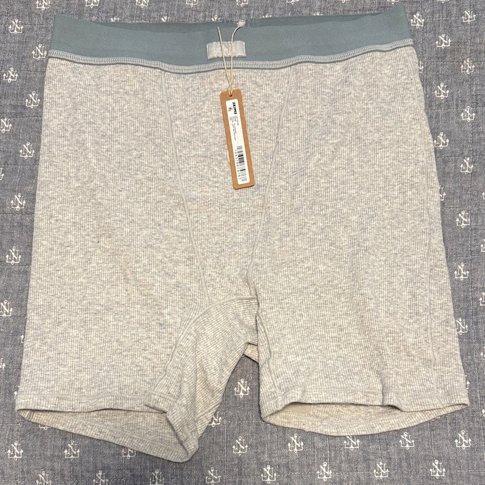 SKIMS Woman's Light Heather Gray Boxes